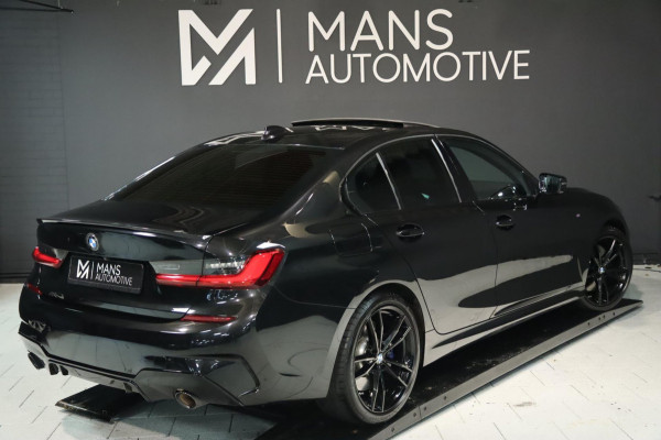 BMW 3-serie 330i M Sport / PANO / KEYLESS / ACC / CAMERA / DODEHOEK / CARPLAY