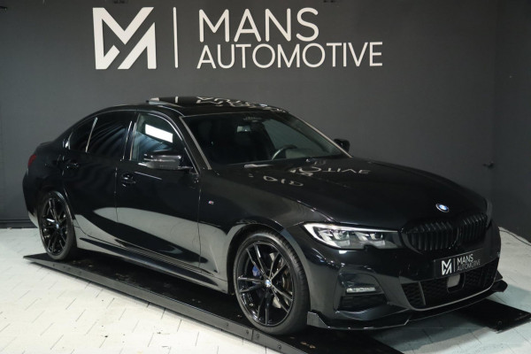 BMW 3-serie 330i M Sport / PANO / KEYLESS / ACC / CAMERA / DODEHOEK / CARPLAY
