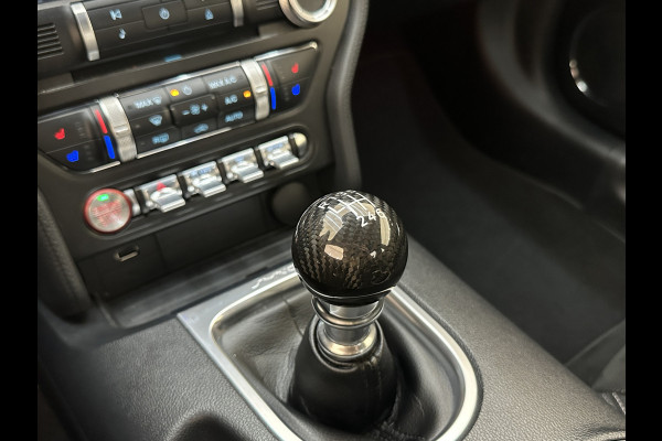 Ford Mustang 5.0 V8 GT Performance Carbon Pack NIEUWJAARSACTIE