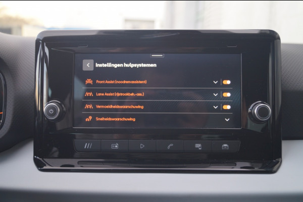 Seat Arona 1.0 TSI Style -NAVI-ECC-DIGI-CAM-PDC-