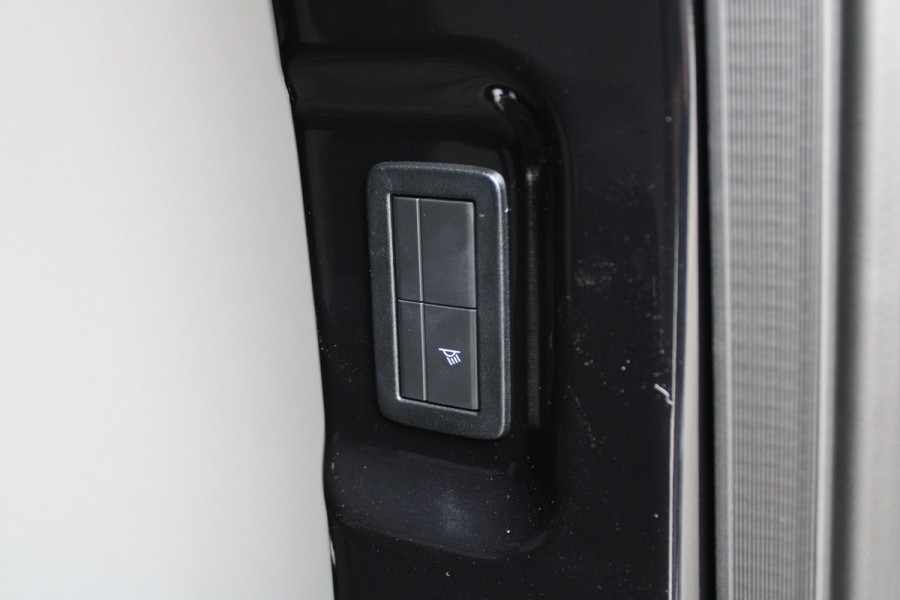 Ford Transit Custom 320 2.0 TDCI L1H1 Sport 170pk - 2x Schuifdeur - 19" LM velgen - ACC - Blind spot - Navi - Camera - Verwarmd stuur - 70l tank - R