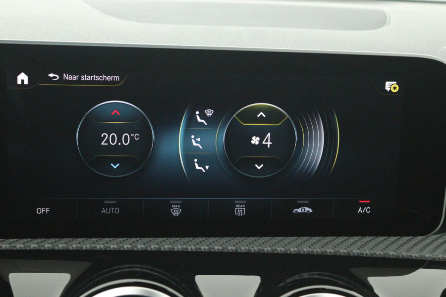 Mercedes-Benz A-Klasse 180 Premium Plus (STOELVERWARMING, ACHTERUITRIJCAMERA, CRUISE CONTROL, NAVIGATIE)