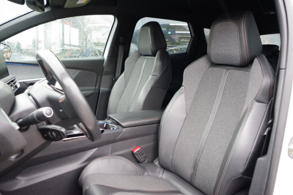 Peugeot 3008 1.2 PureTech 130 PK GT Line, Cruise Control, Navigatie, Carplay