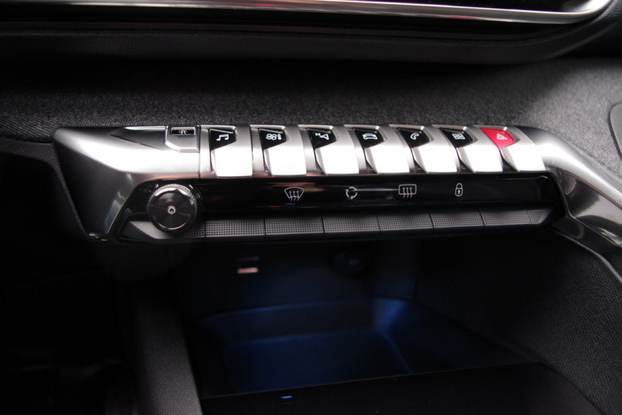Peugeot 3008 1.2 PureTech 130 PK GT Line, Cruise Control, Navigatie, Carplay