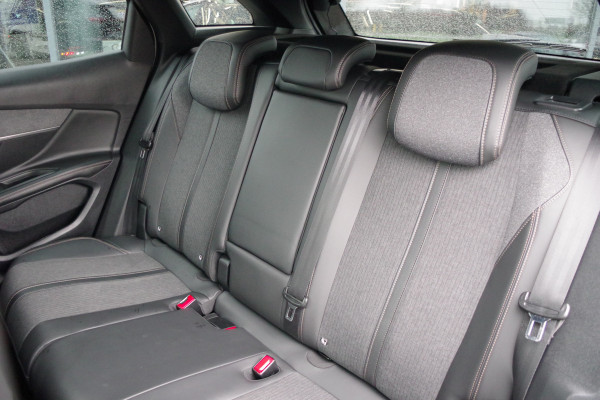 Peugeot 3008 1.2 PureTech 130 PK GT Line, Cruise Control, Navigatie, Carplay