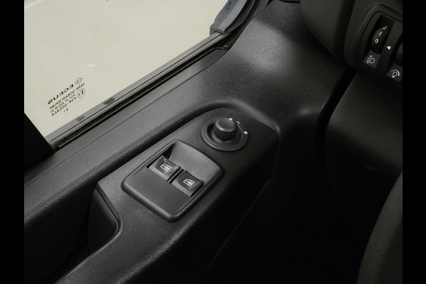 Renault Trafic 2.0dCi L2/H1 Dubbele Cabine Trekhaak Euro 6!