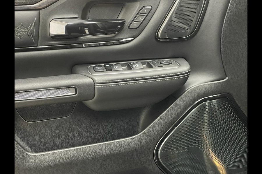 Dodge Ram 1500 5.7 V8 Limited RED Widebody Carway Edition