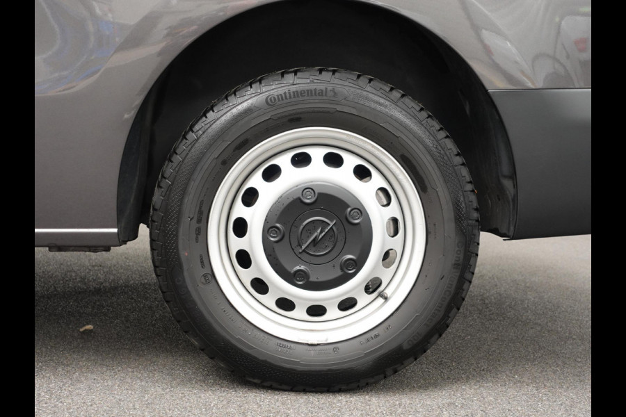 Opel Vivaro 1.5 CDTI L3H1 Dubbele Cabine 145PK Automaat Trekhaak Navigatie Airco Parkeersensoren Camera Cruise control