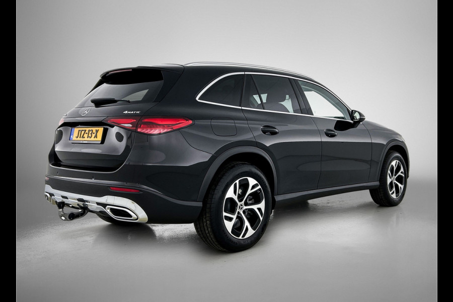 Mercedes-Benz GLC 300 e 4MATIC Plug-In Hybride Trekhaak | Ledkoplampen | Memory Voorstoelen |  Achteruitrijcamera | Sfeerverlichting | Dodehoekassistent. Inclusief 24 maanden Mercedes-Benz Certified garantie voor Europa.
