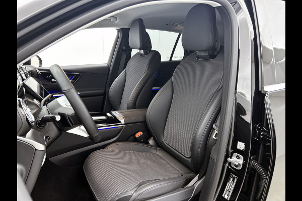 Mercedes-Benz GLC 300 e 4MATIC Plug-In Hybride Trekhaak | Ledkoplampen | Memory Voorstoelen |  Achteruitrijcamera | Sfeerverlichting | Dodehoekassistent. Inclusief 24 maanden Mercedes-Benz Certified garantie voor Europa.