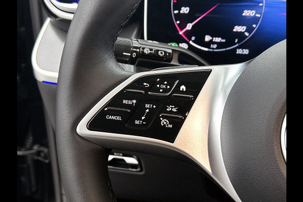 Mercedes-Benz GLC 300 e 4MATIC Plug-In Hybride Trekhaak | Ledkoplampen | Memory Voorstoelen |  Achteruitrijcamera | Sfeerverlichting | Dodehoekassistent. Inclusief 24 maanden Mercedes-Benz Certified garantie voor Europa.