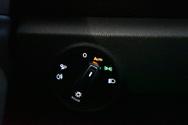 Volkswagen T-Roc 1.5 TSI 150PK DSG STYLE VIRTUAL/CARPLAY/CAMERA