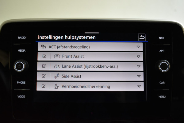 Volkswagen T-Roc 1.5 TSI 150PK DSG STYLE VIRTUAL/CARPLAY/CAMERA