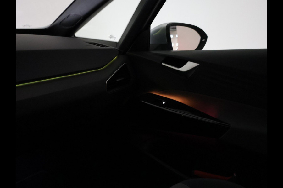 Volkswagen ID.3 PRO 58 KWH + SFEERVERLICHTING | ADAPTIVE CRUISE | STUUR / STOELVERWARMING