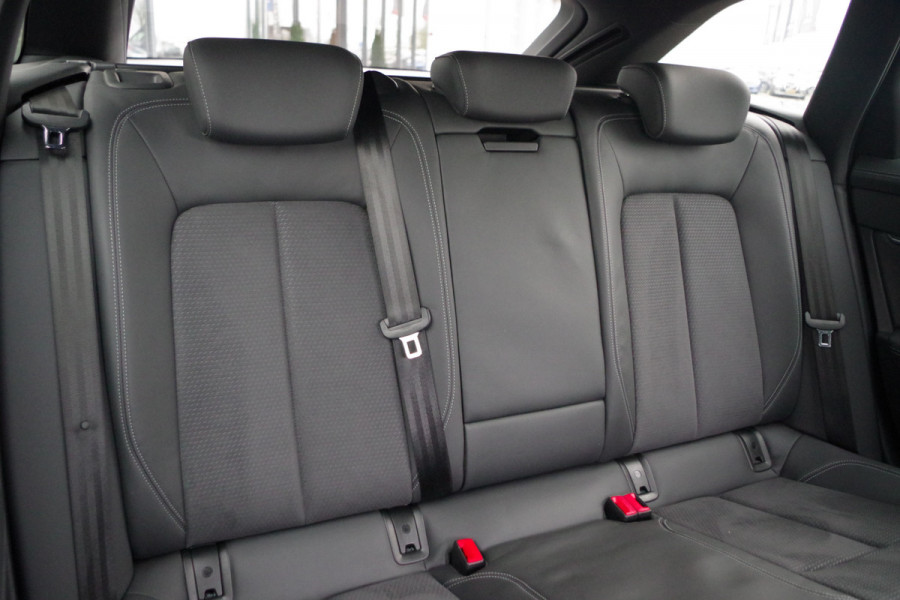 Audi A6 Avant 55 TFSI e 367 PK Quattro Competition S-Line Plug-In Hybride, Tour-Pakket, HD-Matrix, Camera, Stoel-& Stuurverwarming