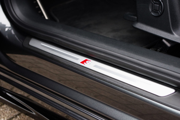 Audi A6 Avant 55 TFSI e 367 PK Quattro Competition S-Line Plug-In Hybride, Tour-Pakket, HD-Matrix, Camera, Stoel-& Stuurverwarming