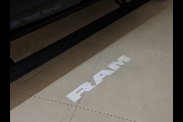 Dodge Ram MY25 Laramie High Spec SST 3.0L TT 420pk pass.scherm