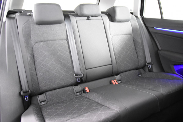 Volkswagen Golf VIII Variant Life *1ste eigenaar*Navigatie*Park Assist*Carplay*