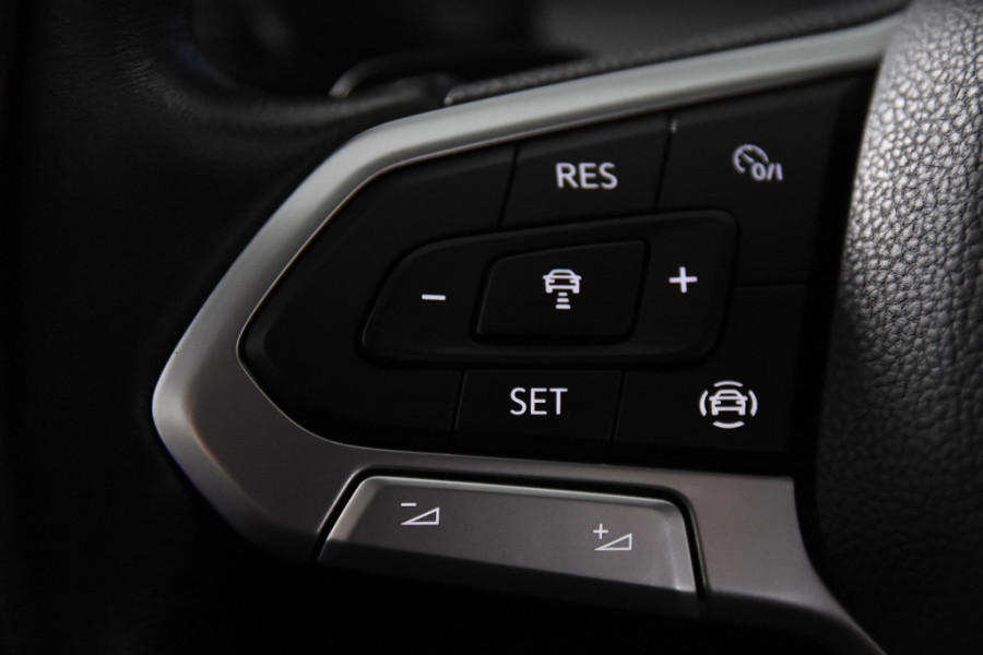 Volkswagen Golf VIII Variant Life *1ste eigenaar*Navigatie*Park Assist*Carplay*