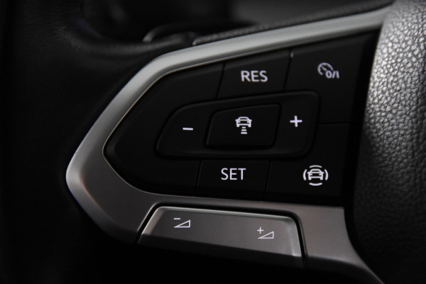 Volkswagen Golf VIII Variant Life *1ste eigenaar*Navigatie*Park Assist*Carplay*