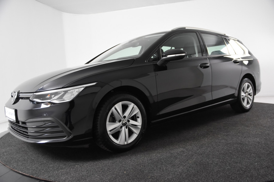 Volkswagen Golf VIII Variant Life *1ste eigenaar*Navigatie*Park Assist*Carplay*