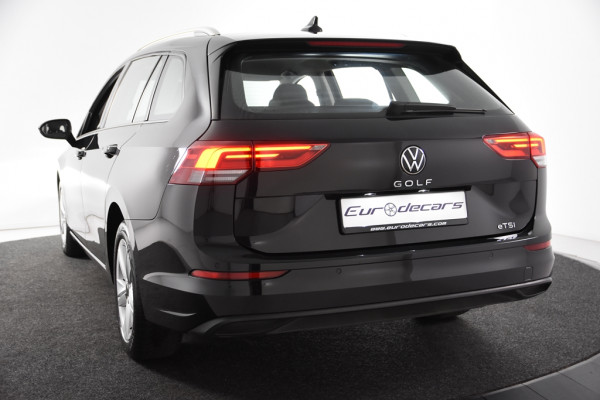 Volkswagen Golf VIII Variant Life *1ste eigenaar*Navigatie*Park Assist*Carplay*