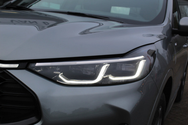 Ford Kuga 2.5-243pk PHEV ST-Line X. Van €. 54.937,- voor €. 43.735,- Trekgewicht van 2.100kg ! Elektr. panodak., elektr. trekhaak, stoel-, stuur- en voorraamverw., 360gr. Camera, HUD, AppleCarplay/Androidauto, Elektr. verstelb. comfortstoelen, LED verl.