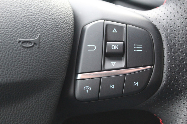 Ford Kuga 2.5-243pk PHEV ST-Line X. Van €. 54.937,- voor €. 43.735,- Trekgewicht van 2.100kg ! Elektr. panodak., elektr. trekhaak, stoel-, stuur- en voorraamverw., 360gr. Camera, HUD, AppleCarplay/Androidauto, Elektr. verstelb. comfortstoelen, LED verl.