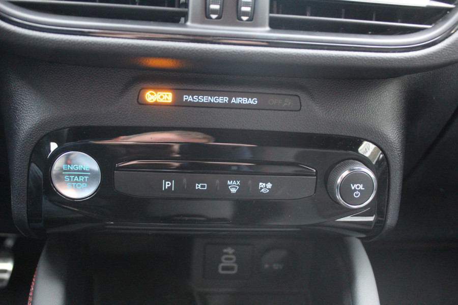 Ford Kuga 2.5-243pk PHEV ST-Line X. Van €. 54.937,- voor €. 43.735,- Trekgewicht van 2.100kg ! Elektr. panodak., elektr. trekhaak, stoel-, stuur- en voorraamverw., 360gr. Camera, HUD, AppleCarplay/Androidauto, Elektr. verstelb. comfortstoelen, LED verl.