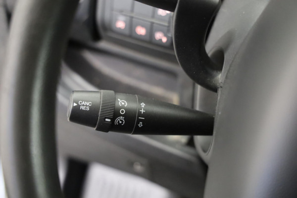 Peugeot Boxer 2.2 BlueHDi 140PK L3/H2 GRIJS CAMERA AIRCO NAVI IMPERIAAL TREKHAAK 3.5t PDC CRUISE LEASE V/A 122,- p.m. INRUIL MOG