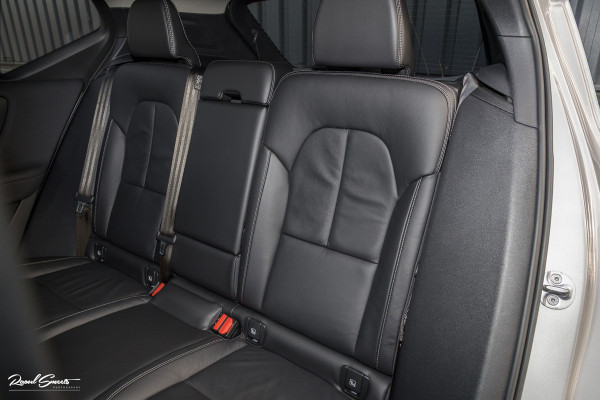 Volvo XC40 1.5 T5 Plug-in hybrid Plus Dark | Adaptieve cruise | Blis | Memory | Harman Kardon | Leder |