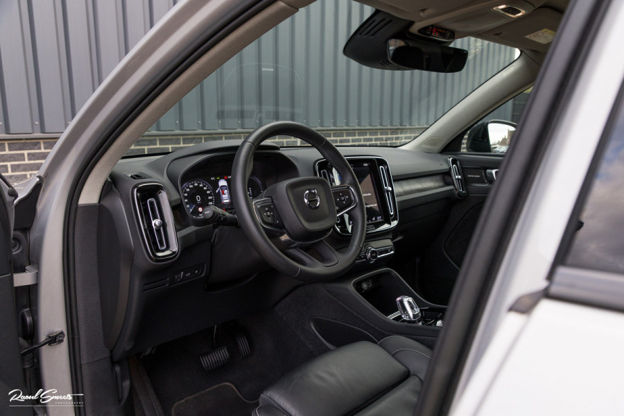 Volvo XC40 1.5 T5 Plug-in hybrid Plus Dark | Adaptieve cruise | Blis | Memory | Harman Kardon | Leder |