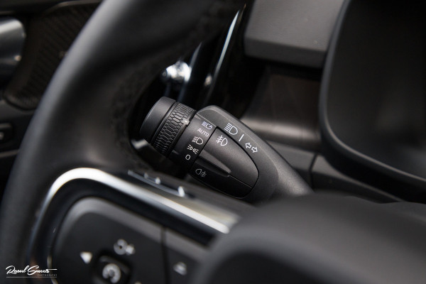 Volvo XC40 1.5 T5 Plug-in hybrid Plus Dark | Adaptieve cruise | Blis | Memory | Harman Kardon | Leder |