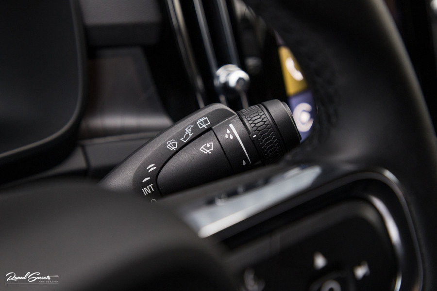 Volvo XC40 1.5 T5 Plug-in hybrid Plus Dark | Adaptieve cruise | Blis | Memory | Harman Kardon | Leder |