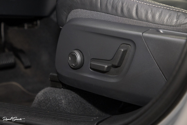 Volvo XC40 1.5 T5 Plug-in hybrid Plus Dark | Adaptieve cruise | Blis | Memory | Harman Kardon | Leder |