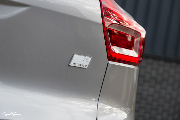 Volvo XC40 1.5 T5 Plug-in hybrid Plus Dark | Adaptieve cruise | Blis | Memory | Harman Kardon | Leder |