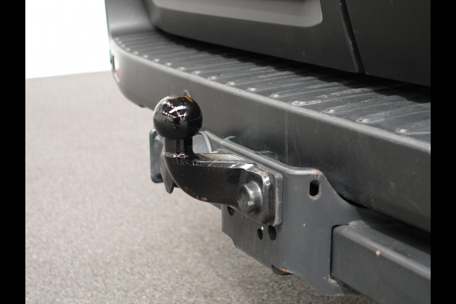 Ford Transit 130pk L2H2 Trekhaak Airco 360°Camera DAB+ Airco Trekhaak Cruise Control