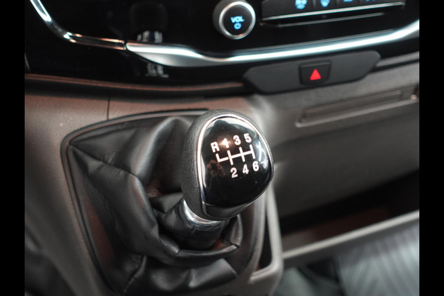 Ford Transit 130pk L2H2 Trekhaak Airco 360°Camera DAB+ Airco Trekhaak Cruise Control