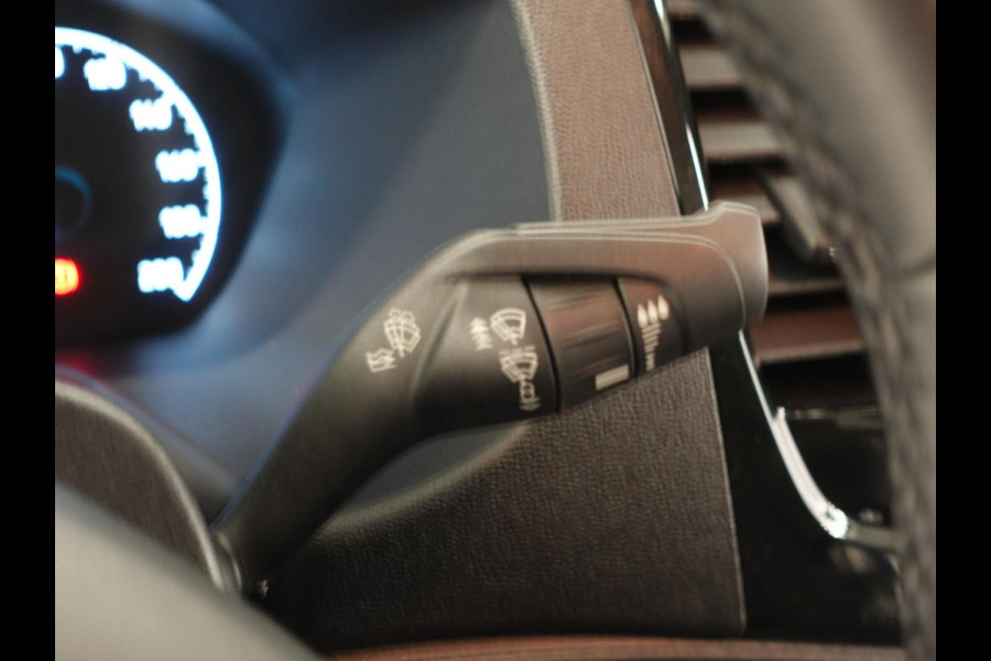 Ford Transit 130pk L2H2 Trekhaak Airco 360°Camera DAB+ Airco Trekhaak Cruise Control