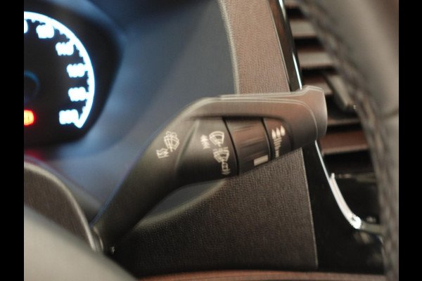 Ford Transit 130pk L2H2 Trekhaak Airco 360°Camera DAB+ Airco Trekhaak Cruise Control