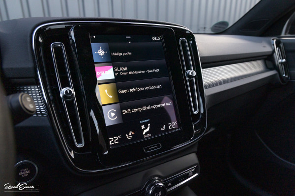 Volvo XC40 1.5 T5 Recharge R-Design | Adaptieve cruise | Zwenkbare trekhaak | Blis | Actieve bochtverlichting |