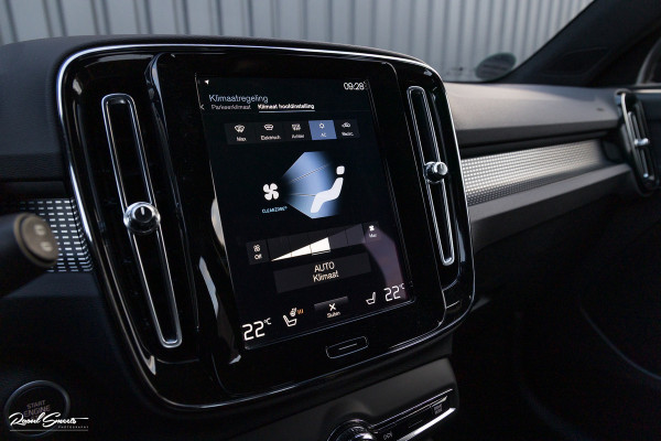 Volvo XC40 1.5 T5 Recharge R-Design | Adaptieve cruise | Zwenkbare trekhaak | Blis | Actieve bochtverlichting |