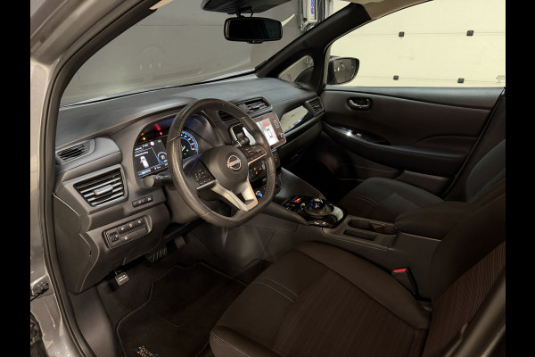 Nissan Leaf N-Connecta 40 kWh | Adaptive cruise | Carplay | 360 camera | Stoel/stuur/achterbankverwarming