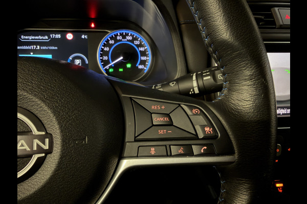 Nissan Leaf N-Connecta 40 kWh | Adaptive cruise | Carplay | 360 camera | Stoel/stuur/achterbankverwarming