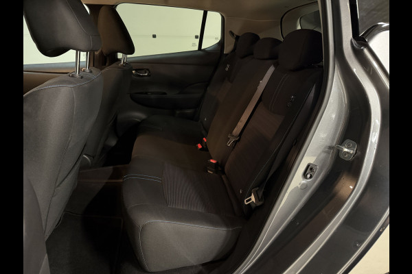 Nissan Leaf N-Connecta 40 kWh | Adaptive cruise | Carplay | 360 camera | Stoel/stuur/achterbankverwarming