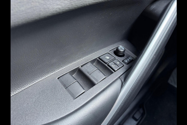 Toyota Corolla Cross 1.8 Hybrid Style | Dynamic, Elektrische achterklep, 18 inch, Keyless, Privacy glass