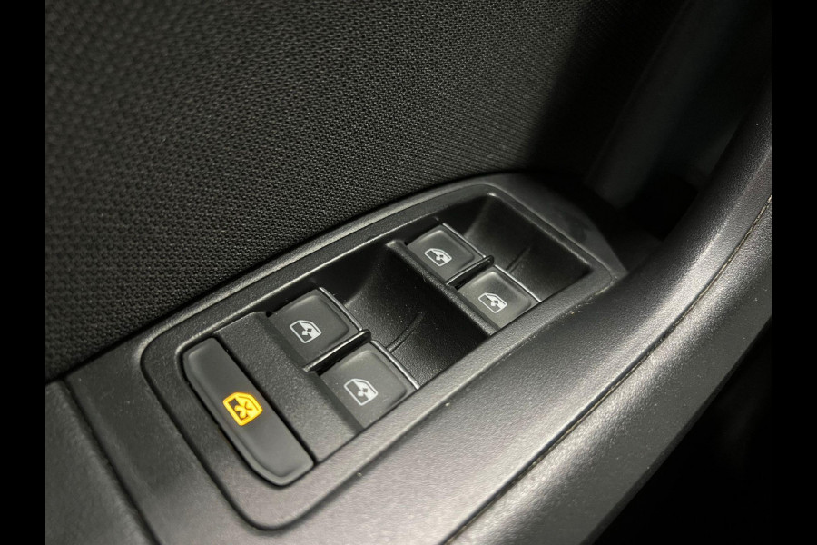 Seat Ateca 1.5 TSI DSG7 Aut. FR Business Intense Airco ECC Navi Carplay PDC VA + Camera Adaptive Cruise Control LED Matrix Stoel/Stuurverwarming Keyless Ambiente verlichting