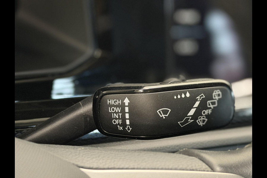 Seat Ateca 1.5 TSI DSG7 Aut. FR Business Intense Airco ECC Navi Carplay PDC VA + Camera Adaptive Cruise Control LED Matrix Stoel/Stuurverwarming Keyless Ambiente verlichting