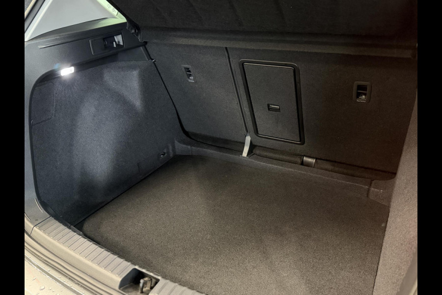 Seat Ateca 1.5 TSI DSG7 Aut. FR Business Intense Airco ECC Navi Carplay PDC VA + Camera Adaptive Cruise Control LED Matrix Stoel/Stuurverwarming Keyless Ambiente verlichting