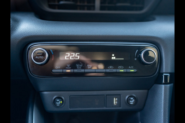 Toyota Yaris 1.5 Hybrid Business Plus | Navi | Keyless | Leder | Stoelverwarming | Prijs Rijklaar!!